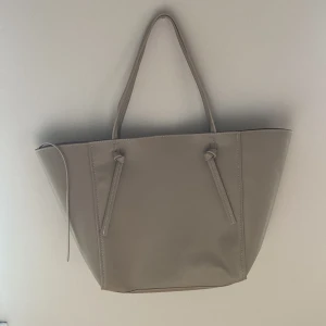 Väska  - Helt ny Beige/brun 