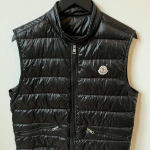 Moncler väst herr  - Moncler väst herr, finns äktahet bevis 