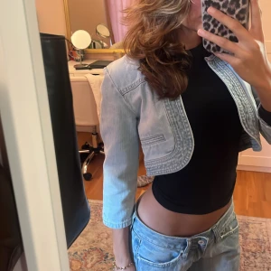 Jeans Bolero - Jätte söt bolero i jeans! Köp via plick💓💓