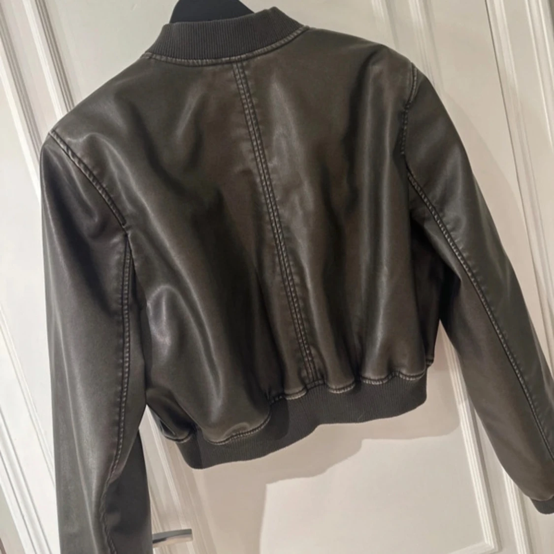 Zara läderjacka  - 92