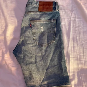 Levi’s Jeans Shorts - Helt oanvända.  Fraktas eller upphämtning.