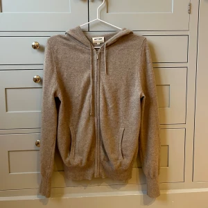 Soft Goat tröja  - Säljer min soft goat tröja i 100% kashmir! Skriv vid frågor eller vid intresse!