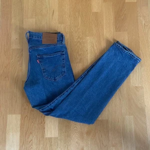 Levi's 502 - |Levis 502|Mycket bra skick|nypris:1149kr mitt pris:249kr| hör gärna av er vid funderingar, Mvh!👖