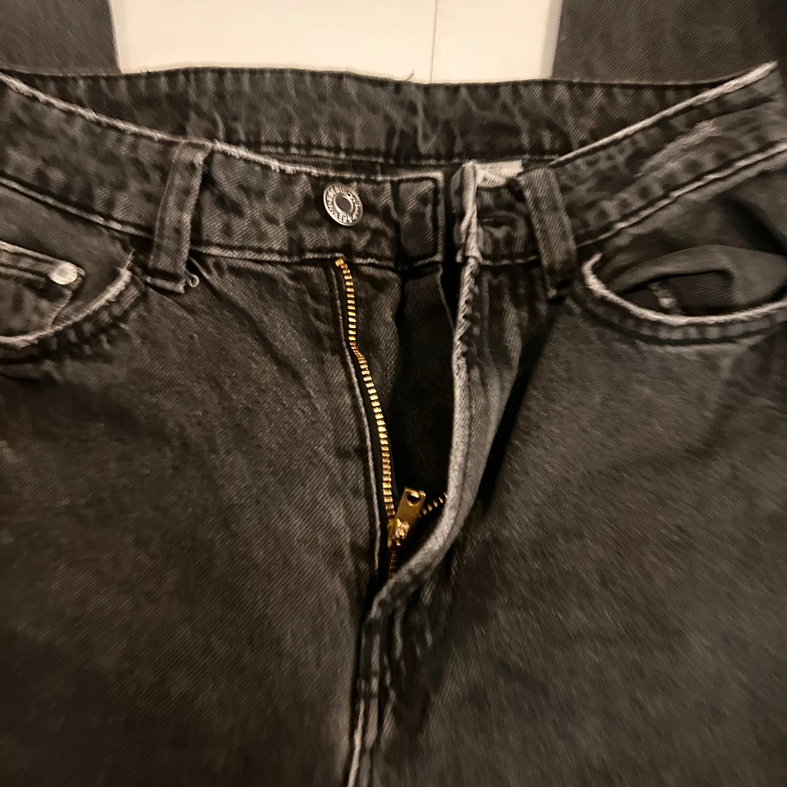 Svart widelegged jeans - 90