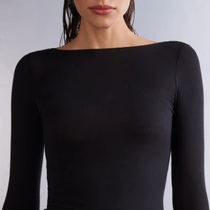 Intimissimitröja - Den populära tröjan från intimissimi i kaschmir. Endast använd ett fåtal gånger och tvättad en! ☺️