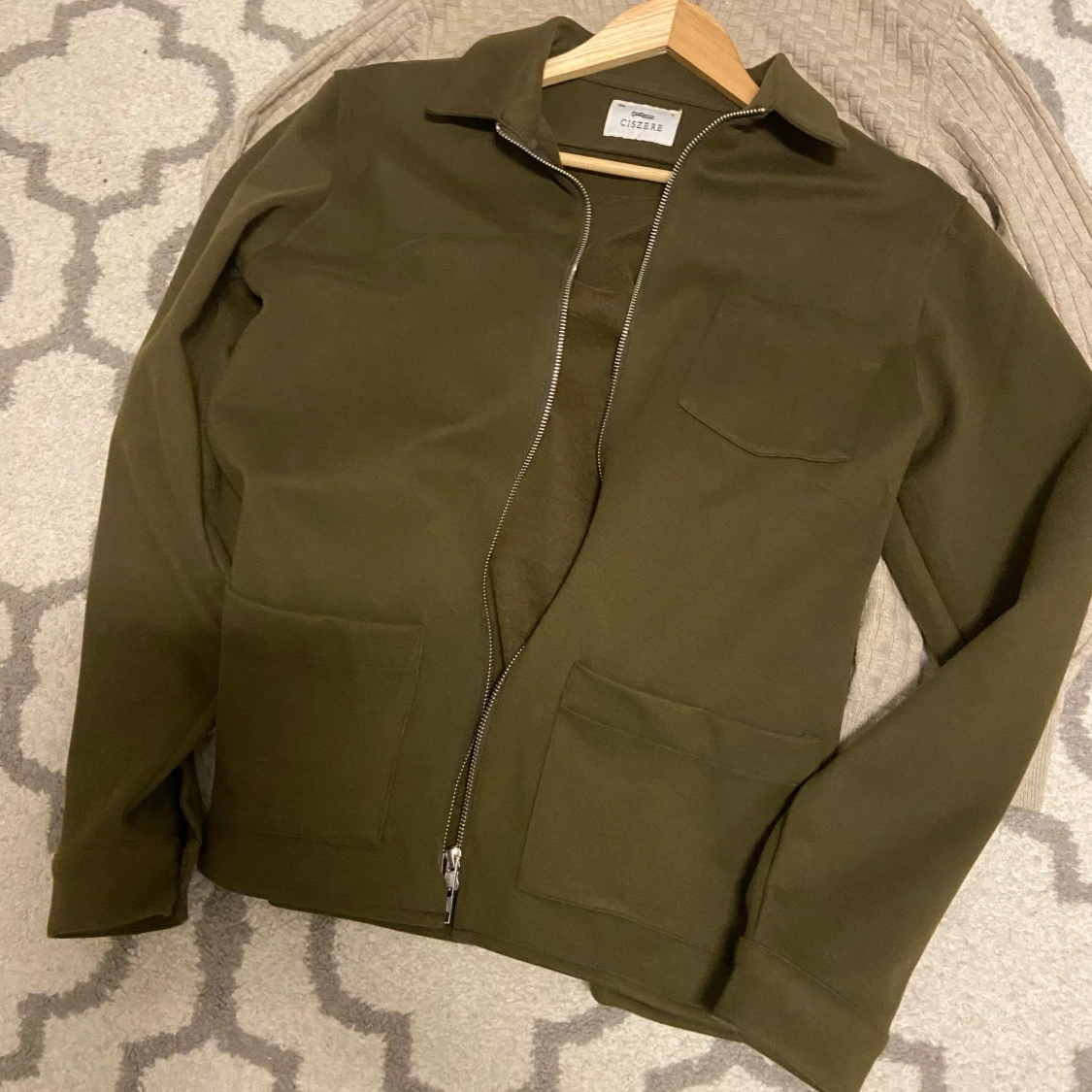 Ciszere tröja med dragkedja