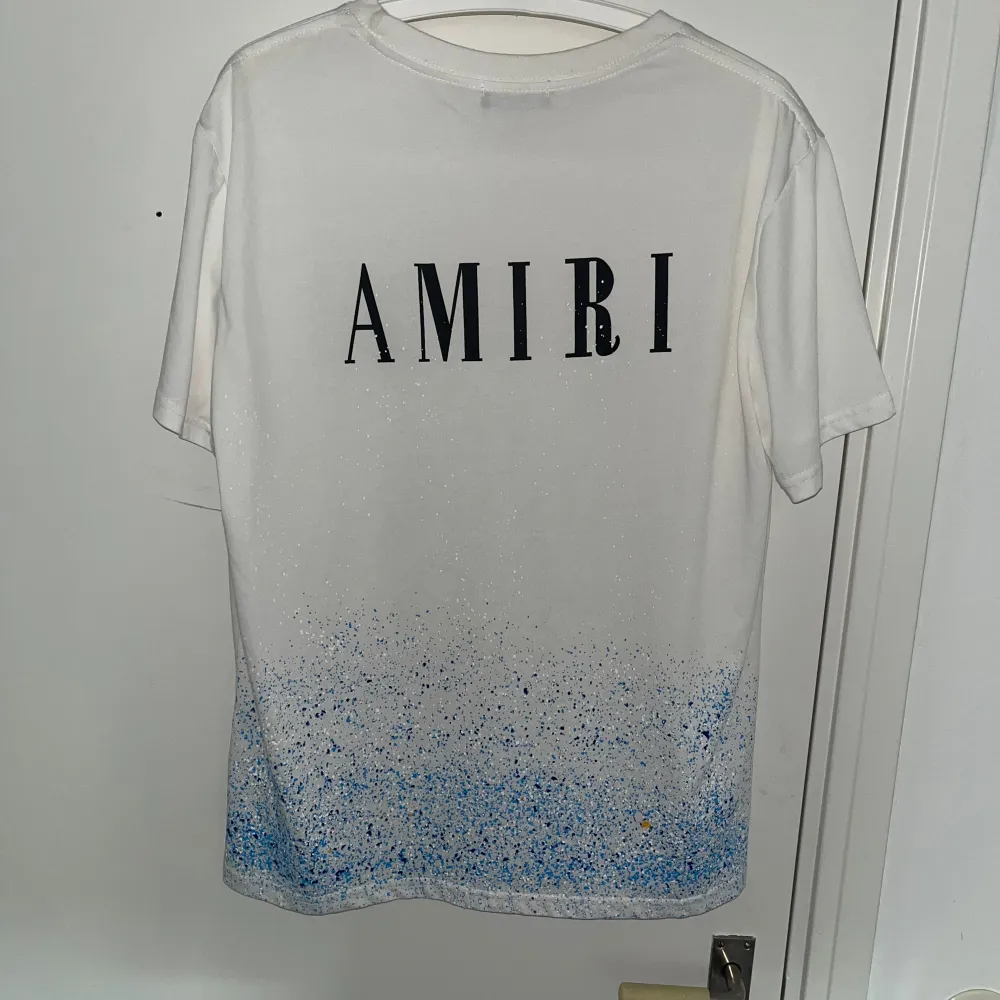 Amiri T shirt, snabb affär passa på.. T-shirts.