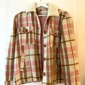 Höstjacka - Mysigaste höstjackan från Nelly.com🩷 