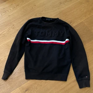 Tommy tröja - Bra skick inte använd jätte mycket.