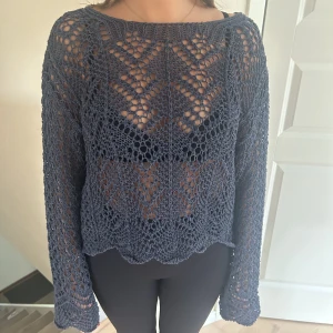 Virkad topp  - Virkad marinblå tröja från Zara. Köpt förra året men aldrig använd