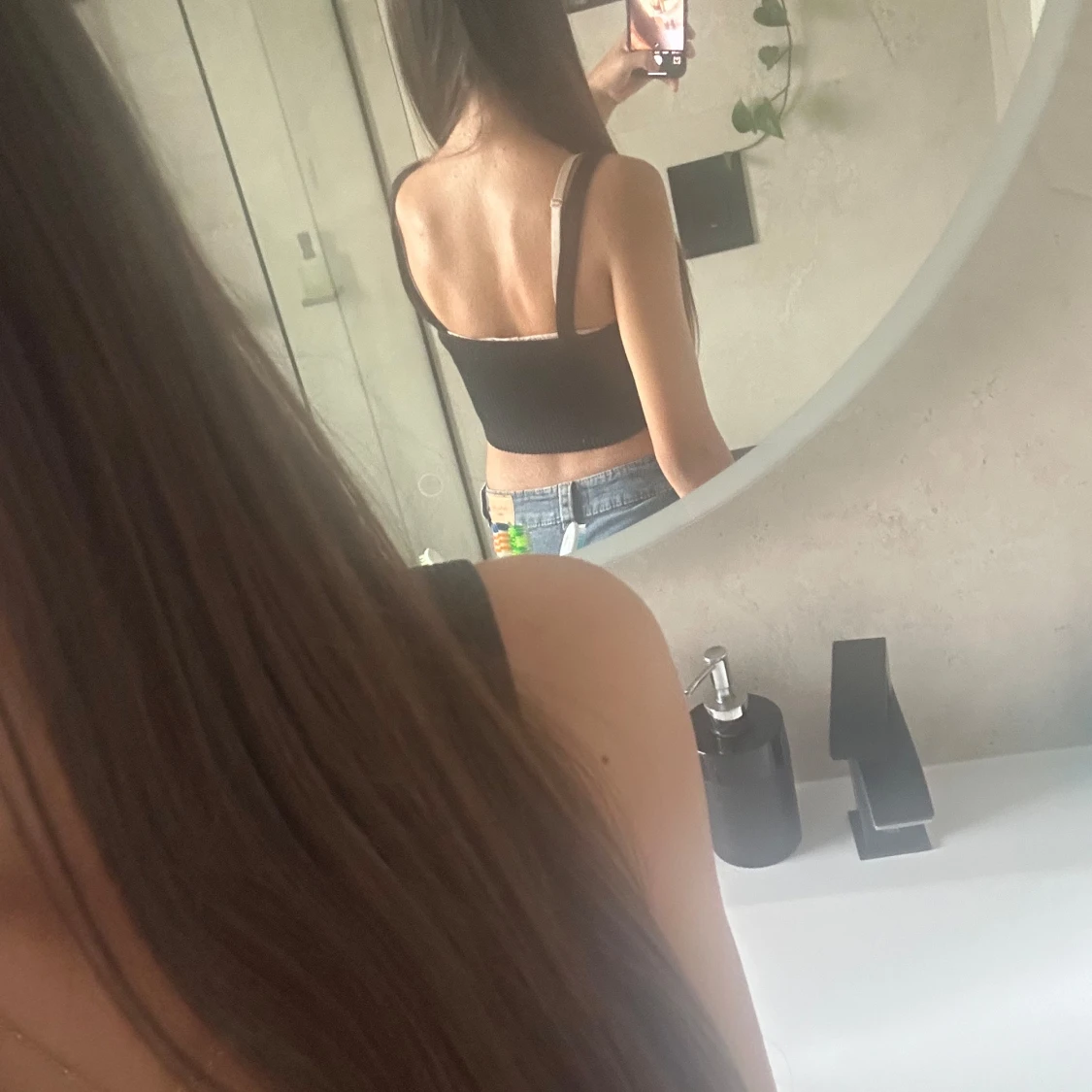 Svart croppad stickad tröja  - 92