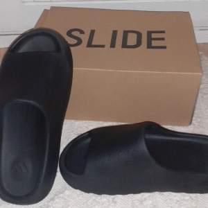 Yeezy slides 