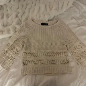 Tröja från mango  - Tröja med trekvartsärm från mango i storlek S! 🫶🏻😄