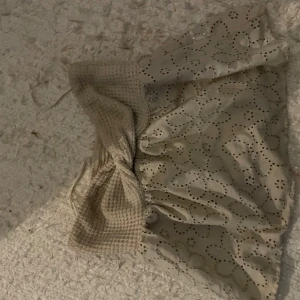 Topp från shein💗 - Säljer denna super fina tröja fårm shein då den inte kommer till användning!💗sitter jätte bra och inte fel på den