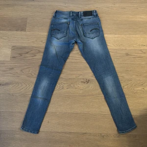 G Star raw jeans - Skit coola G Star raw jeans.  Bara höra av sig vid minsta lilla fundering! 