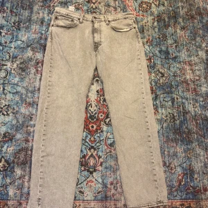 Levis 502 jeans  - Nya Levis 502 jeans hör av er med frågor 