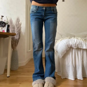 Jeans - Köpt på plick, lånade bilder! Superbra skick