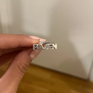 L8 Hasselblad ring - Knappt använd, som ny!❤️ tror den är 20 mm. Sterling silver. Originalpris 1100. Kan sänka priset vid snabbt köp❤️❤️