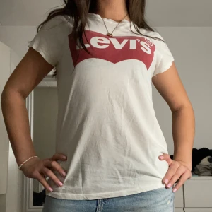 T-shirt - Jätte snygg t-shirt från Levis 💞