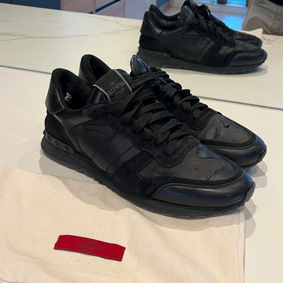 VALENTINO ROCKRUNNERS