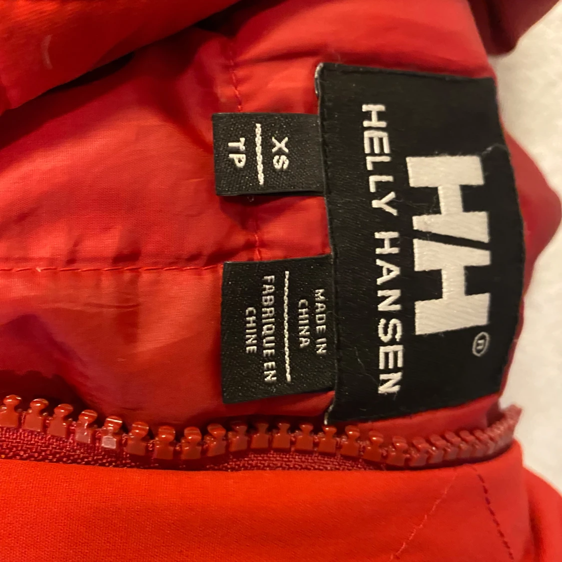 Röd vinterjacka från Helly Hansen - 91