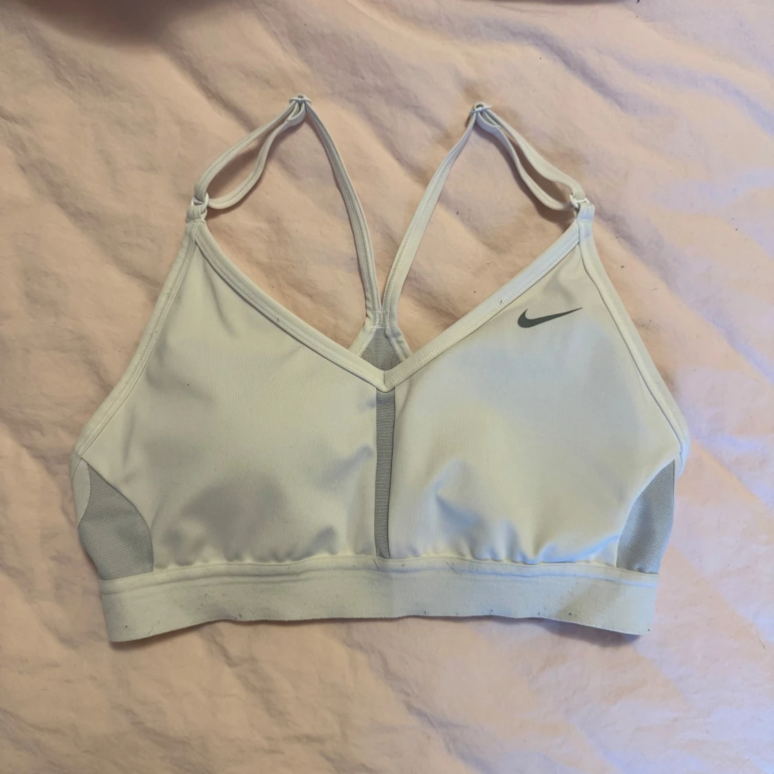 Vit sport-bh från Nike