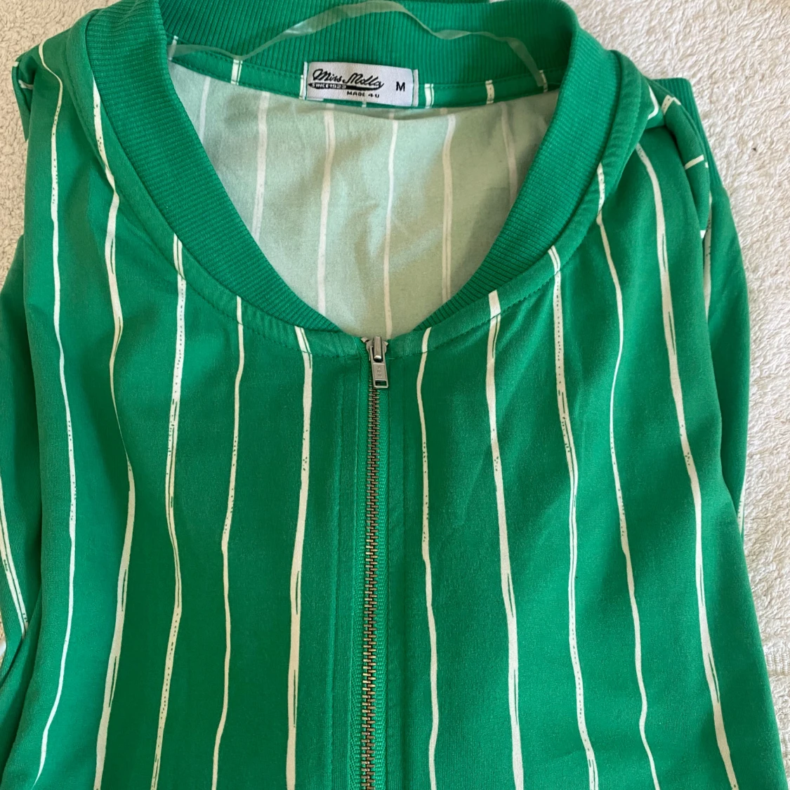 Grön randig jacka - 91