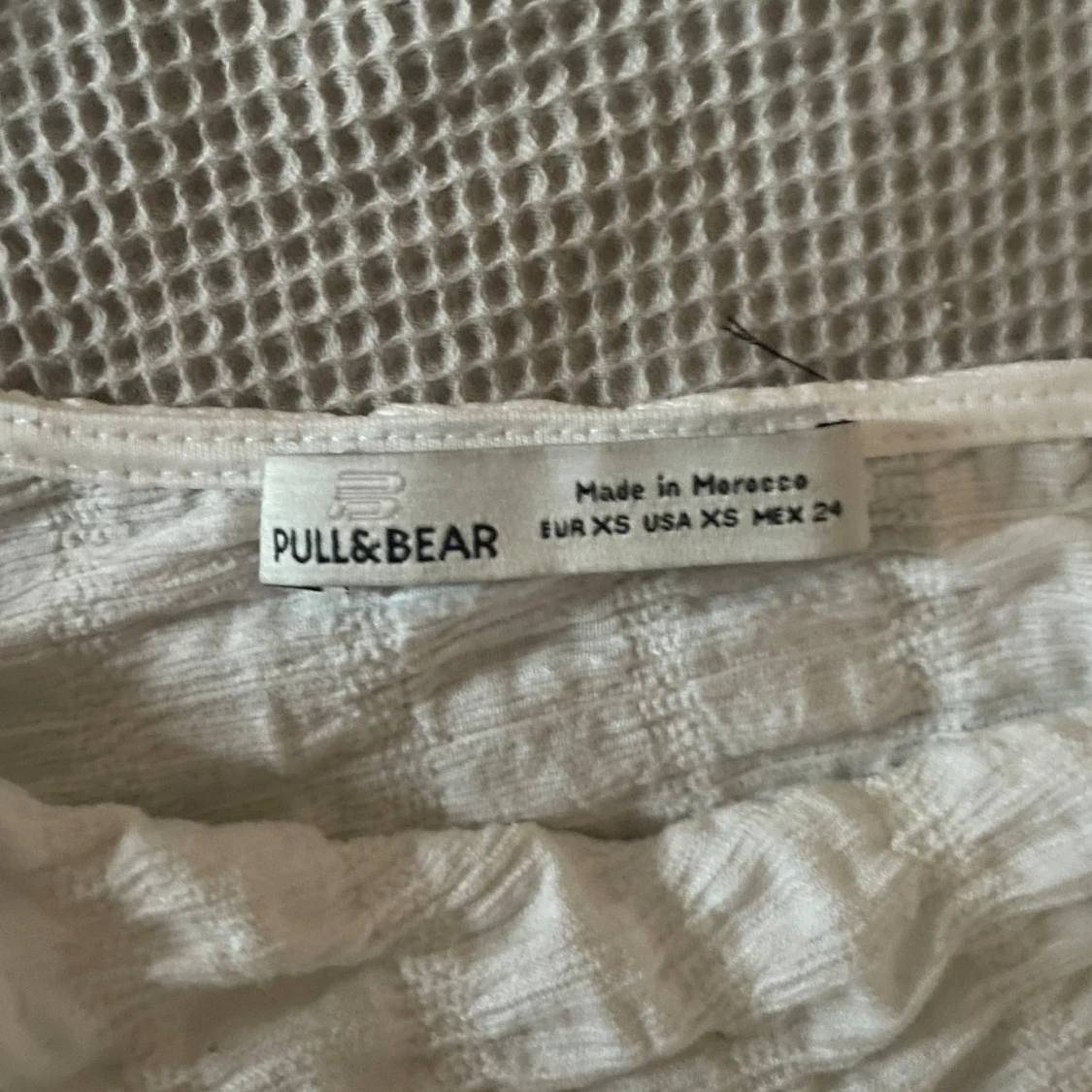 Vit ärmlös topp från Pull&Bear - 3