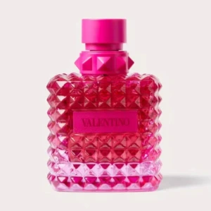 Valentino born in Roma  - Köpt i somras men knappt använd. 100ml.