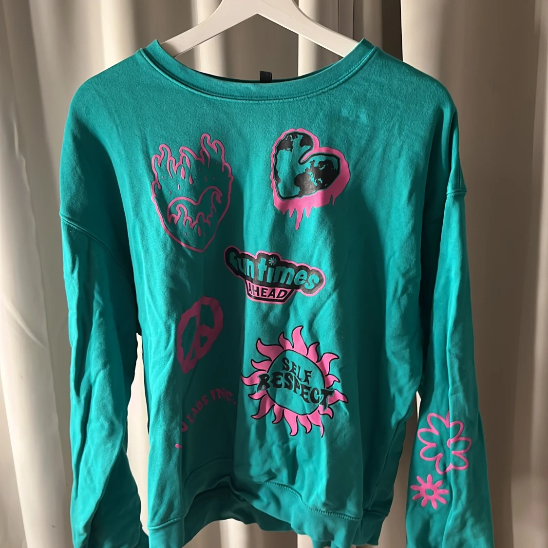 Grön tröja med tryck