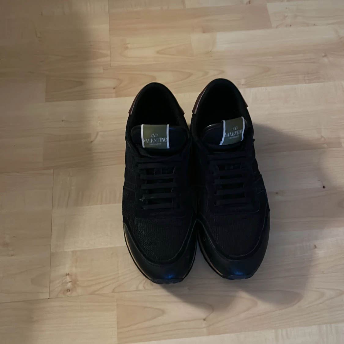 Svarta valentino rockrunners  - 1