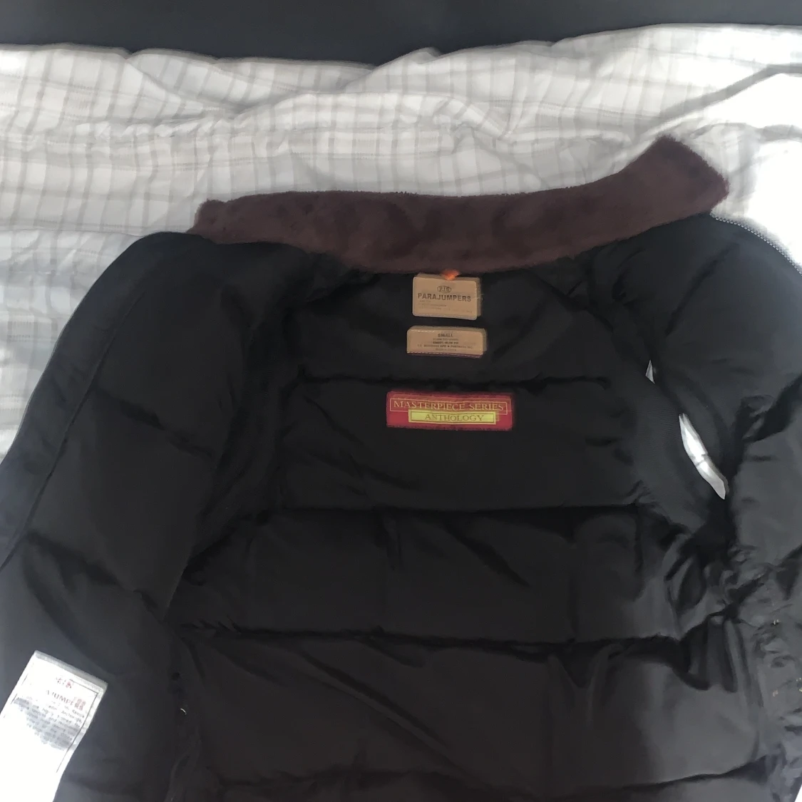 Svart dunväst från Parajumpers - 3