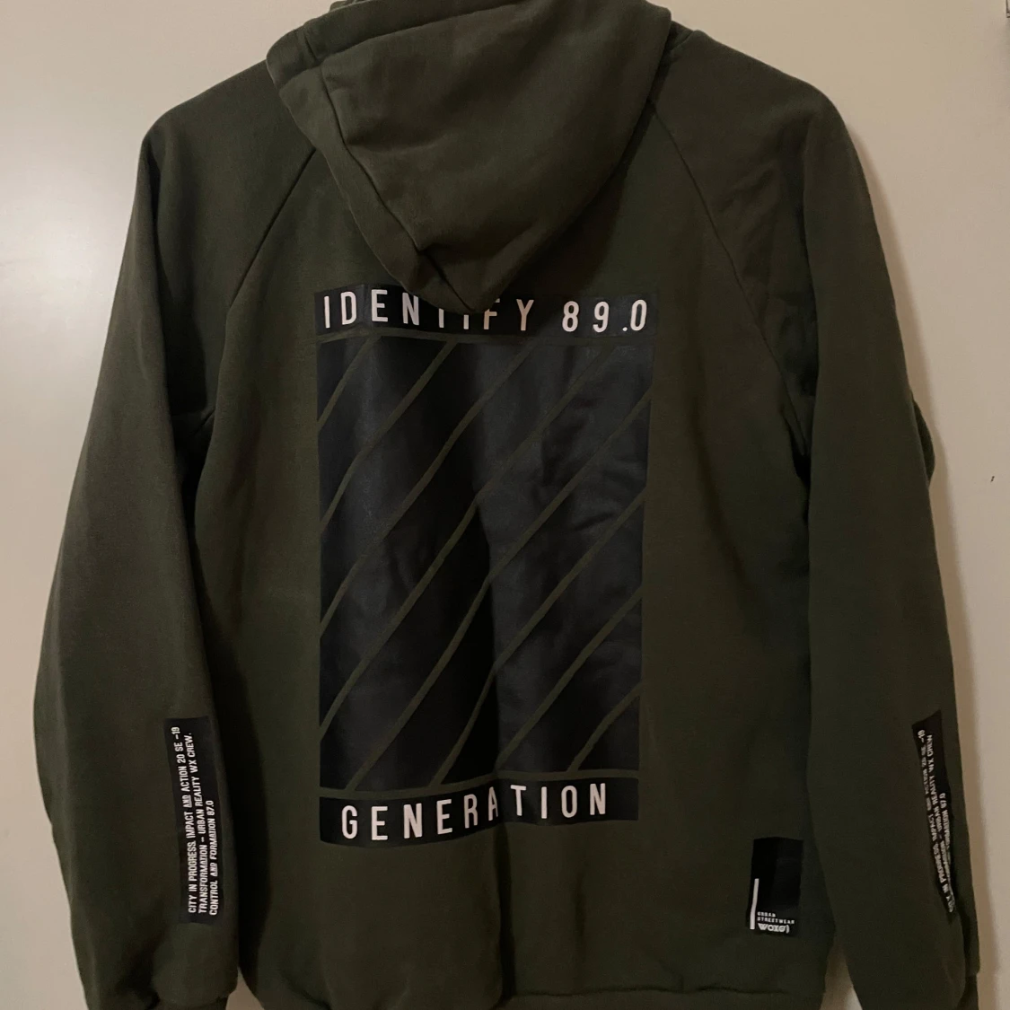 Grön huvtröja från Woxo - 1