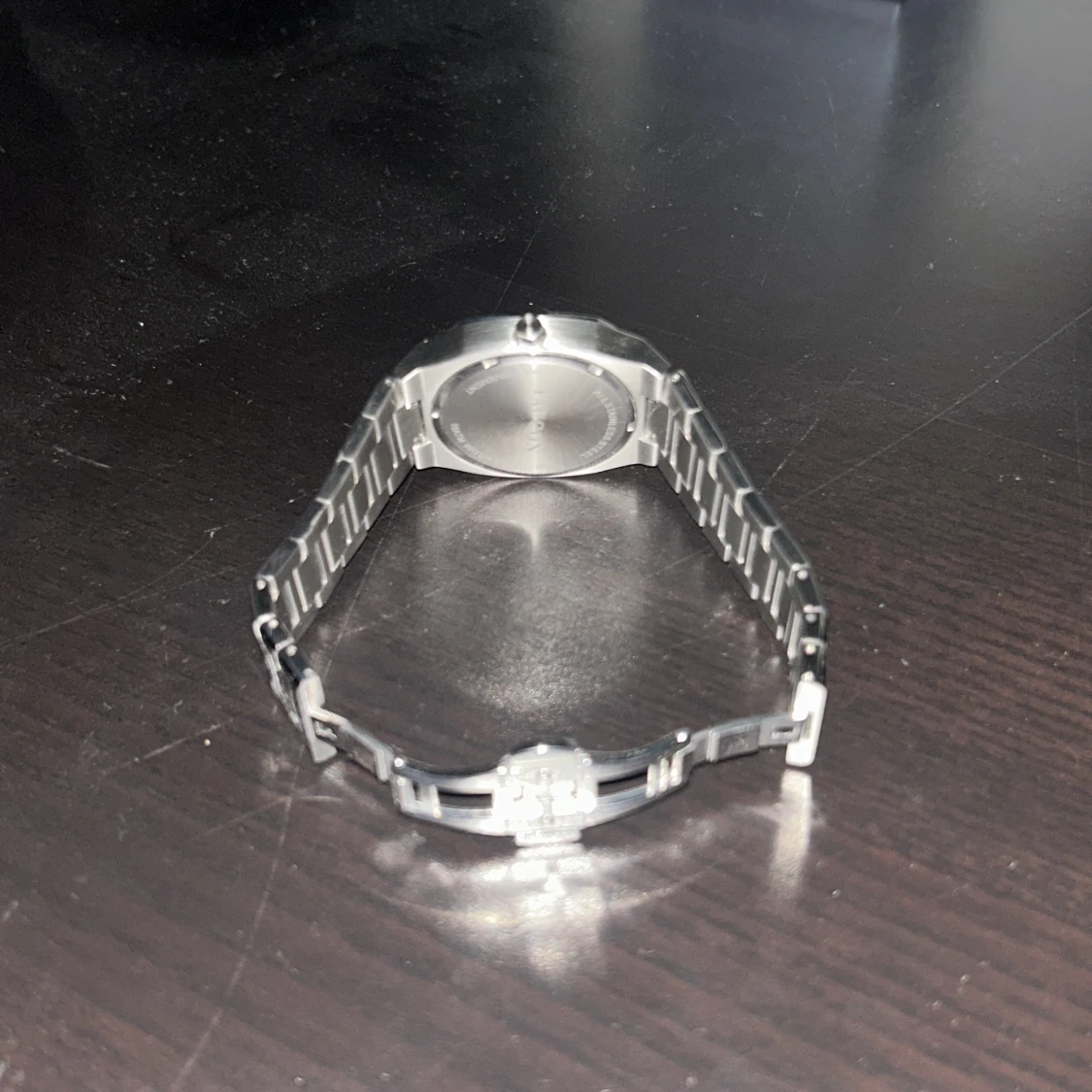 Silverfärgad klocka från Faucon - 1