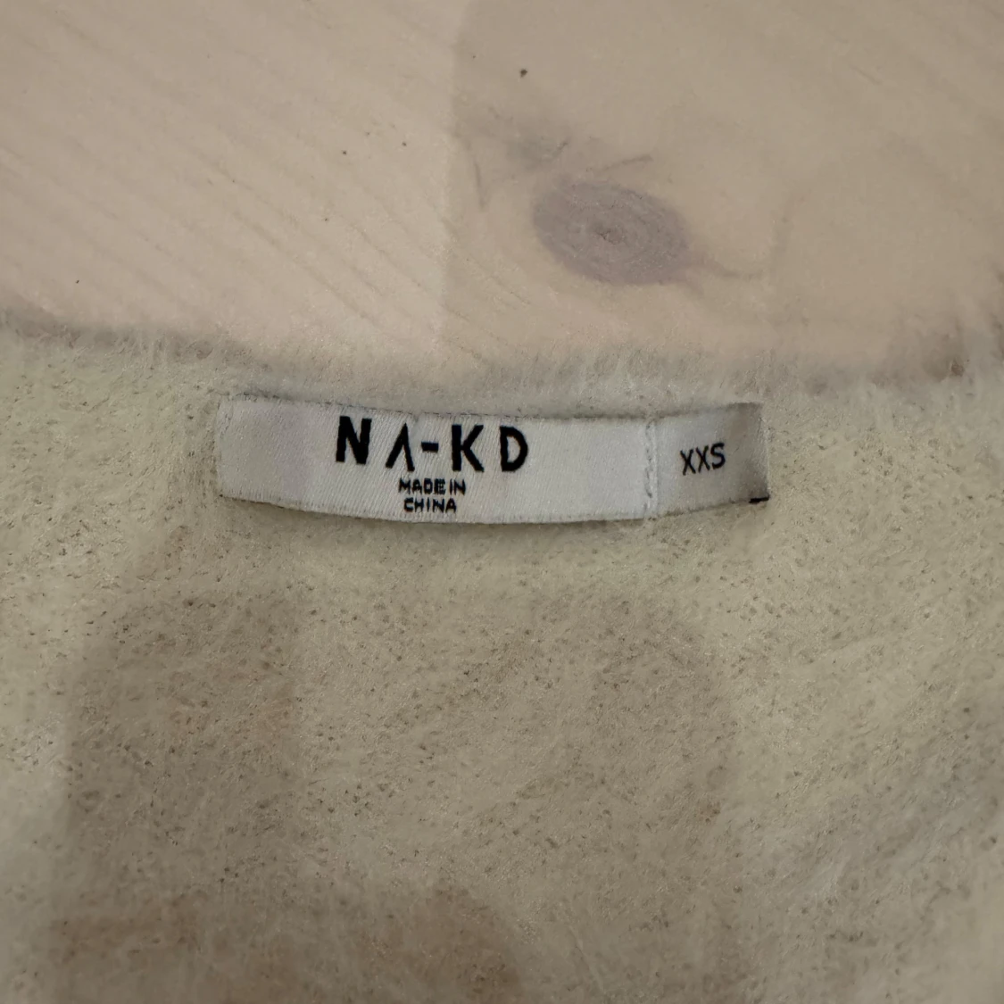 Vit fluffig tröja från NA-KD - 2