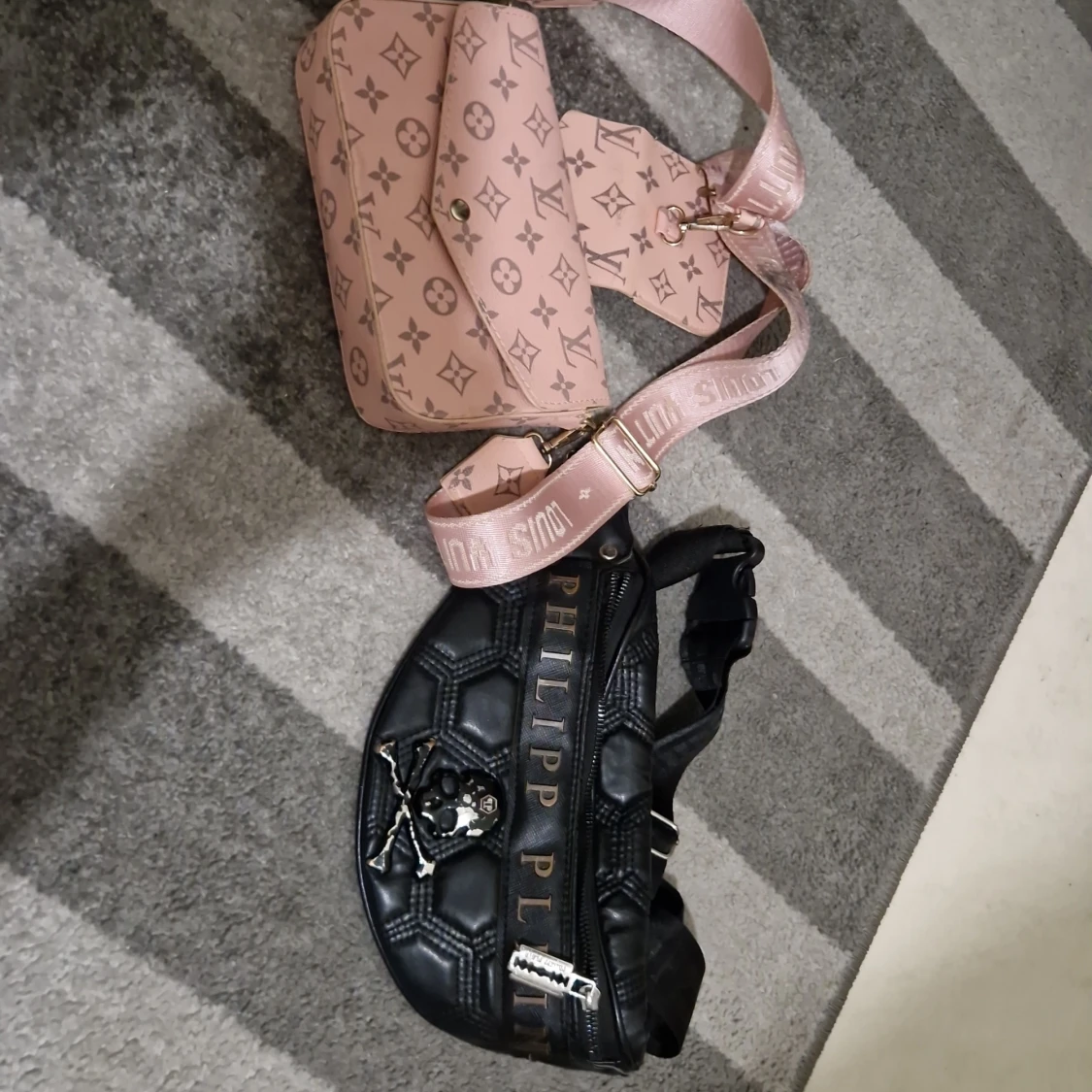 Märkes väskor - 90