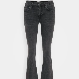 Gina jeans - Snygga lågmidjade/bootcut jeans från gina tricot i storlek 34💕 Nypris 500