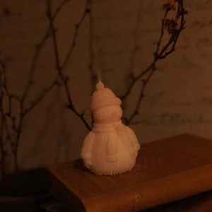 Snögubbe ⛄️  - Snögubbe bland juldekorationen passar väl hur utmärkt som helst?⛄️❄️   Tillgängliga dofter: Finns som inlägg   Pris med doft: 111kr   Vikt: 110g   Psst…Vid önskemål finns det möjlighet för upphämtning/träff! 