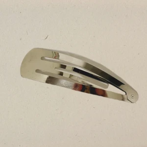 XL hårspänne  - Mått på bild, alltså ett ”vanligt” hårspänne men extra stort 