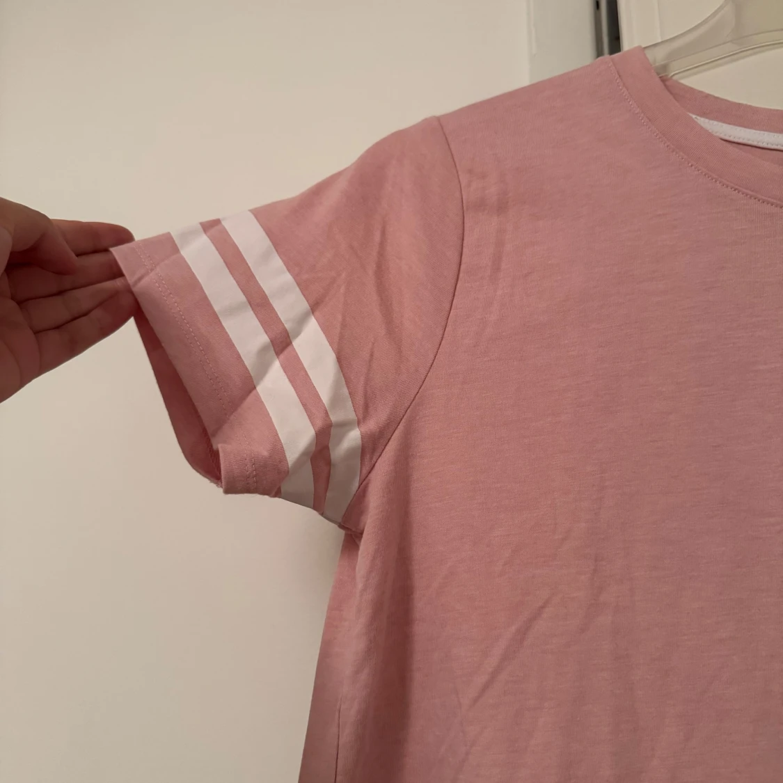 Rosa T-shirt från New Yorker - 90