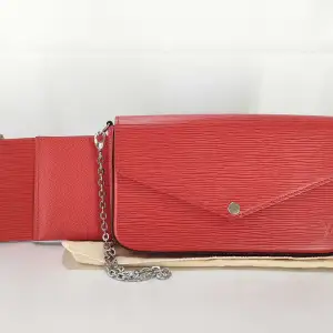 Louis Vuitton Red Epi Leather Felicie Pochette M41559 in excellent condition rigorously inspected to ensure quality. 