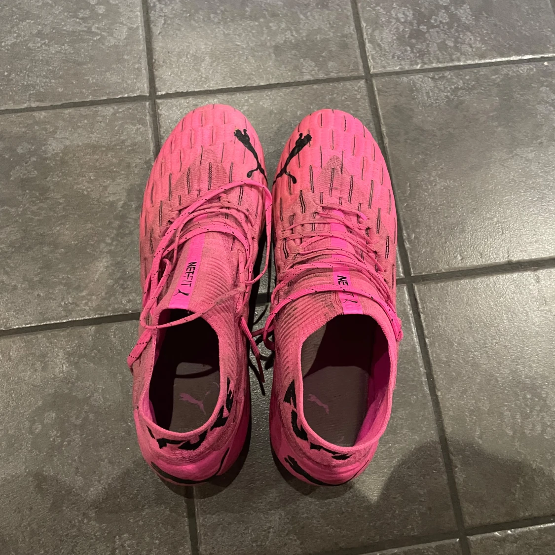 Rosa fotbollsskor från Puma - 90