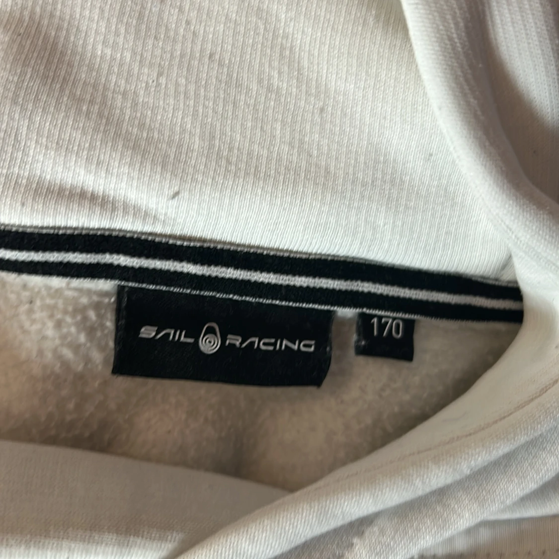 Vit hoodie från Sail Racing - 2