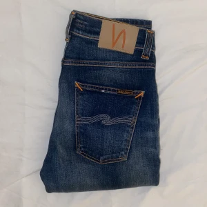 Nudie Jeans Lean Dean - Skick: 10/10, inga defekter | Passar upp till 185 cm, jag är 170 på bilden men de är långa i längden, W28 L32 | Pris kan diskuteras!