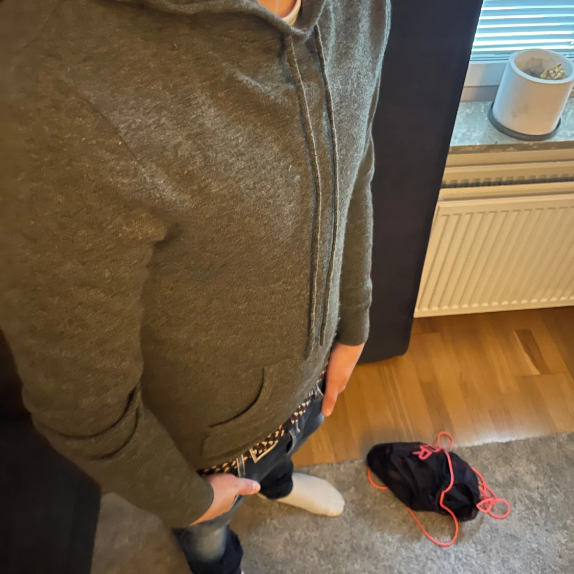 Mörk grön kashmir hoodie ifrån John henric  - 2