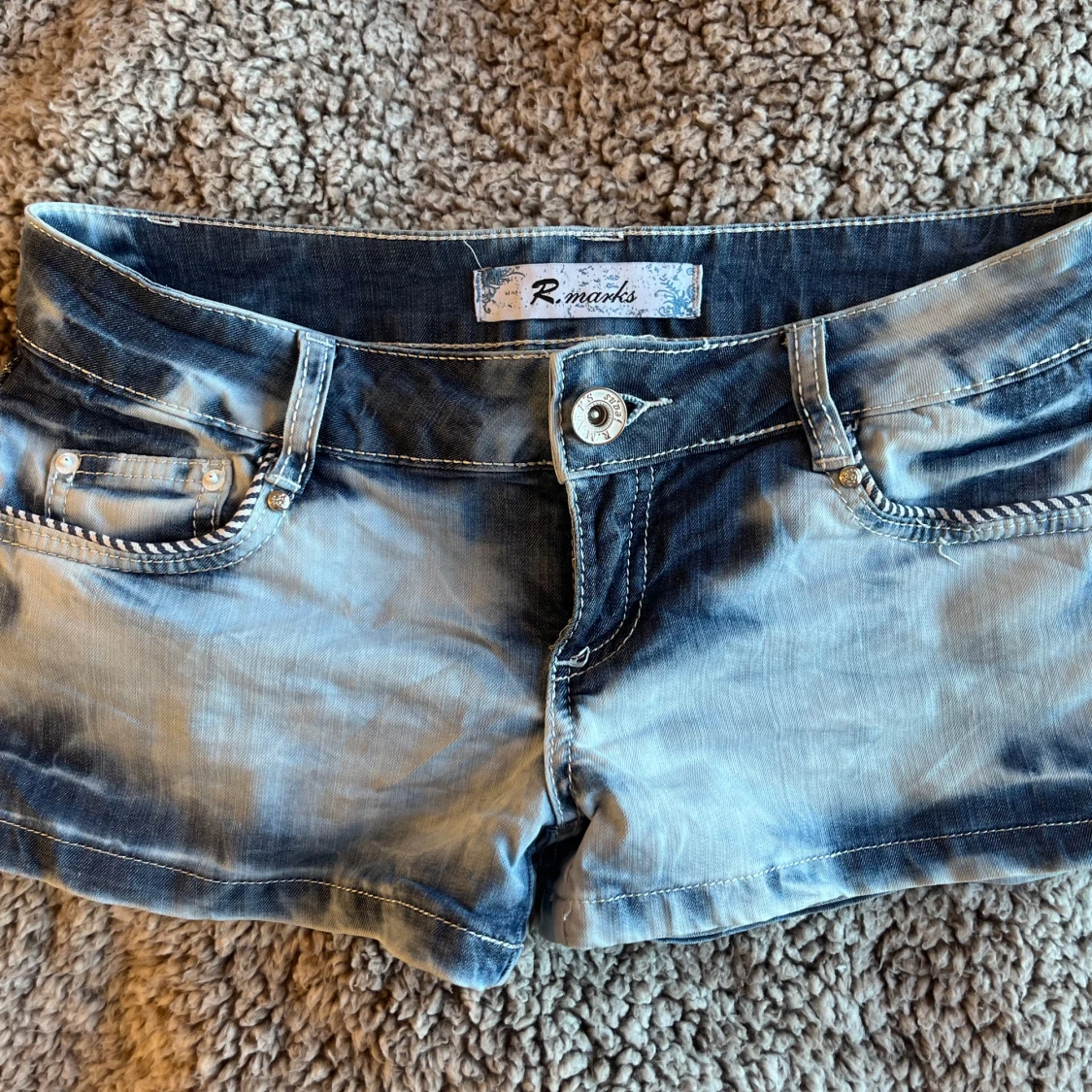 Lågmidjade Blå jeansshorts  - 1