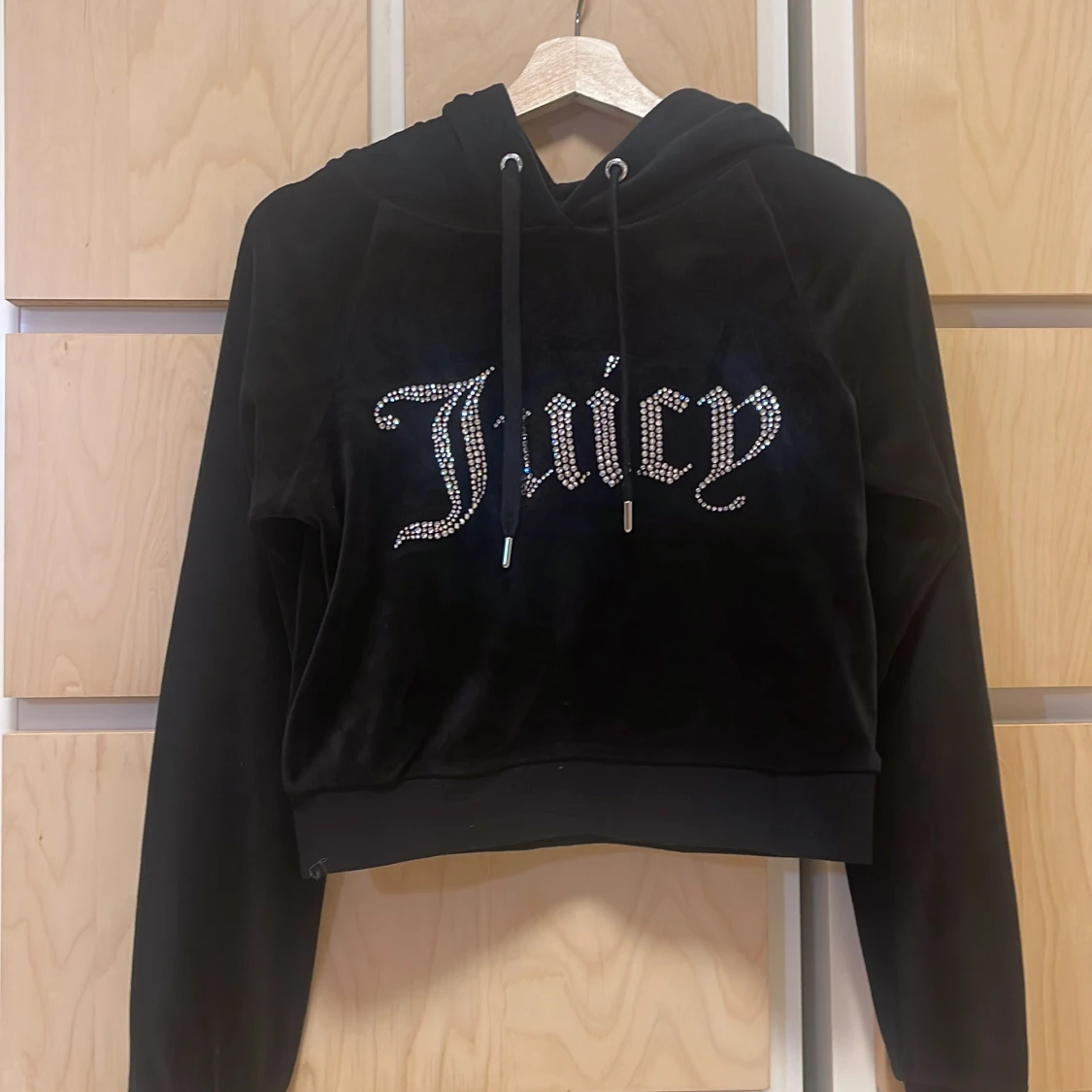 Svart hoodie från Juicy Couture
