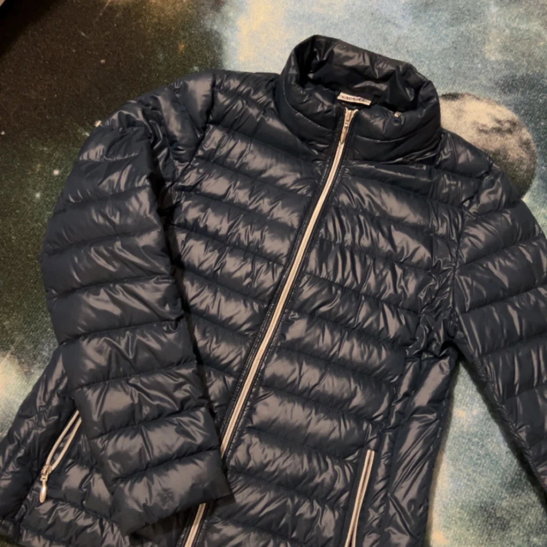 Svart pufferjacka  - 1