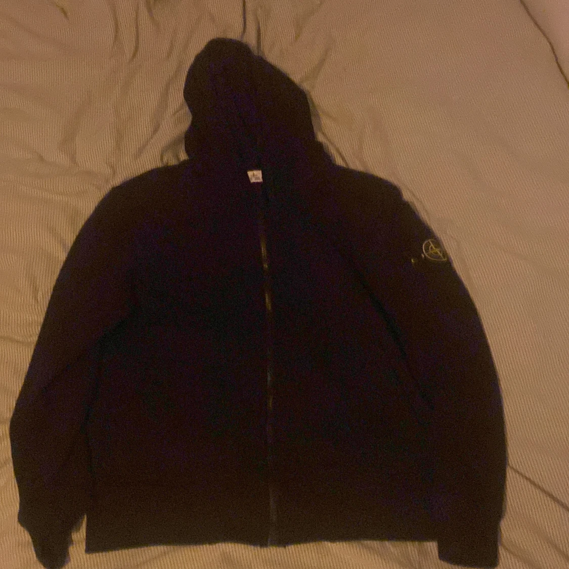 Svart hoodie från Stone Island