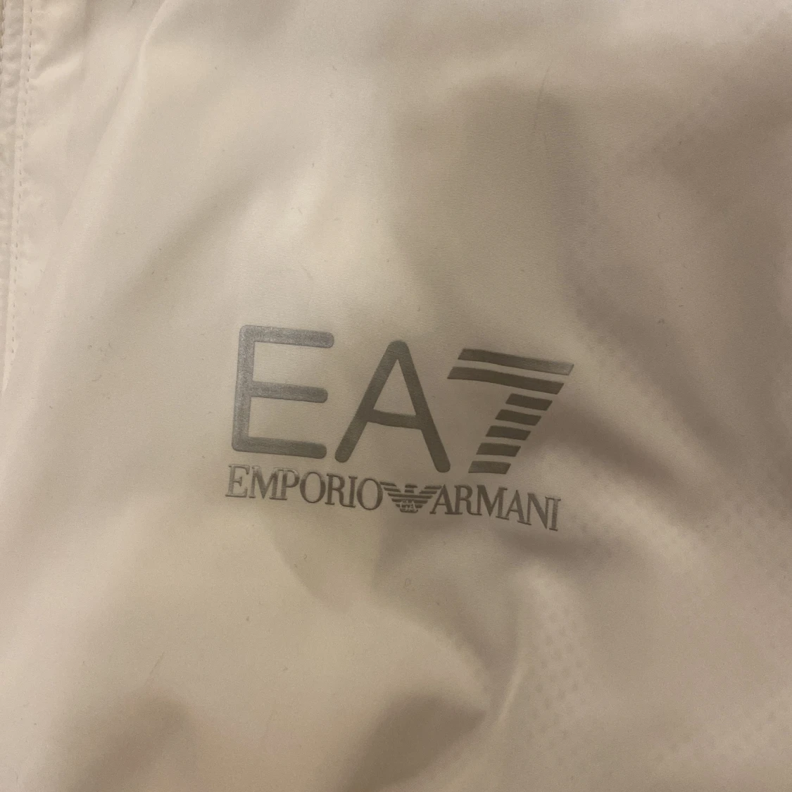 Vit vindjacka från Emporio Armani - 4